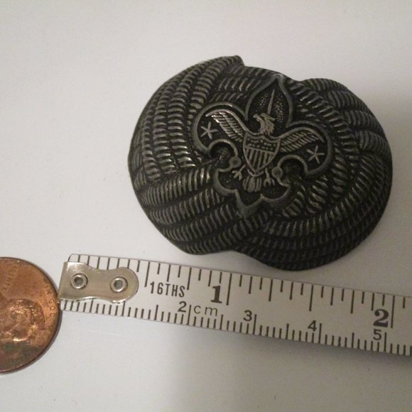 Vintage metal boy scout neckerchief slide - Picture 3 of 4
